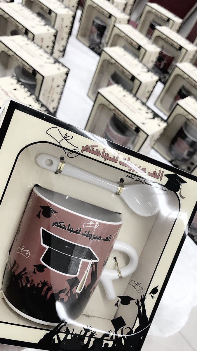 Maharati_1's tweet photo. @ensanorg 
قال رسول الله صلى الله عليه وسلم :
" من قبض يتيماً من بين المسلمين إلى طعامه وشرابه أدخله الله الجنة "  

كُلنا إنسان ❤️ https://t.co/elopLNb4Jj