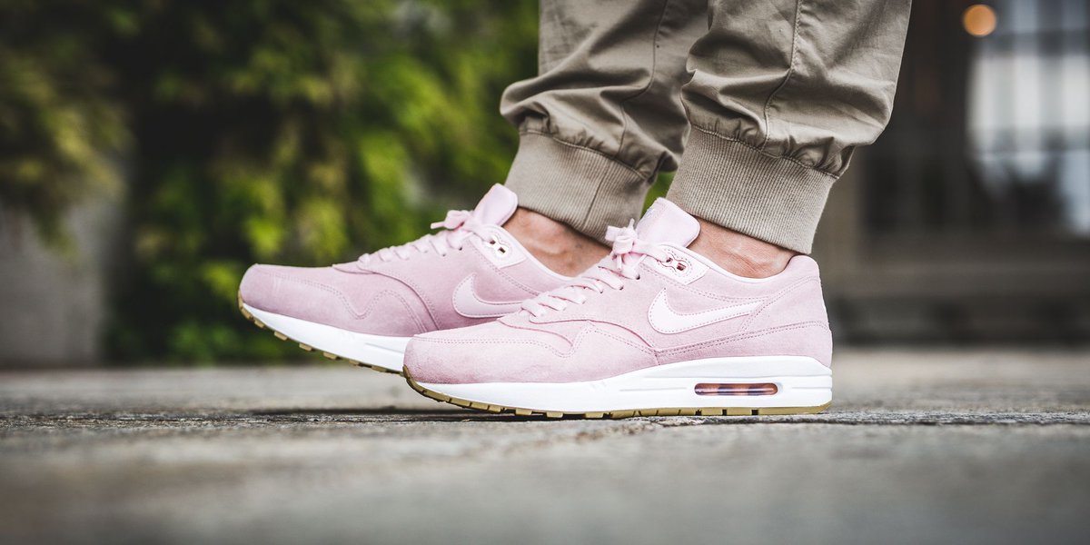 basketbal wanhoop valuta MoreSneakers.com on Twitter: "Nike Wmns Air Max 1 SD now available via AFEW Prism  Pink:https://t.co/HTDDr85nLJ Oatmeal:https://t.co/gAXq1LA5on  https://t.co/nlc9Hk6ZcT" / Twitter