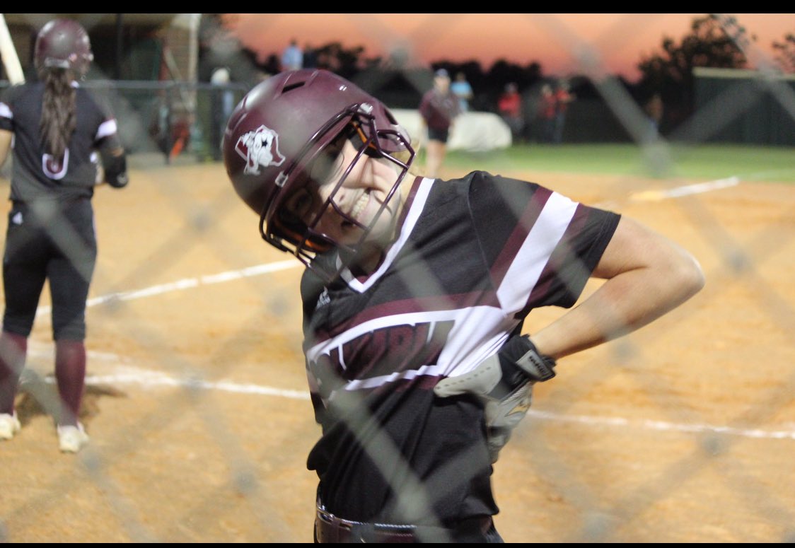 DubCGusher's tweet photo. Good luck to our awesome Lady Necks in their playoff game ! https://t.co/16sNbJzKRQ