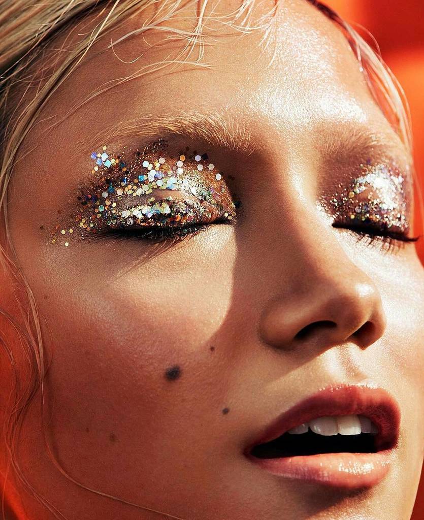 fashionotes's tweet photo. Friday has us feeling like 🌟🌟🌞🌌🌌🌌🌌🌌🌌😄 Ready for the weekend? .
.
.
#dailyfashionotes #digitalfashion #latestfashionnews #popular #ethicalfa… https://t.co/GIOjNmfkIN