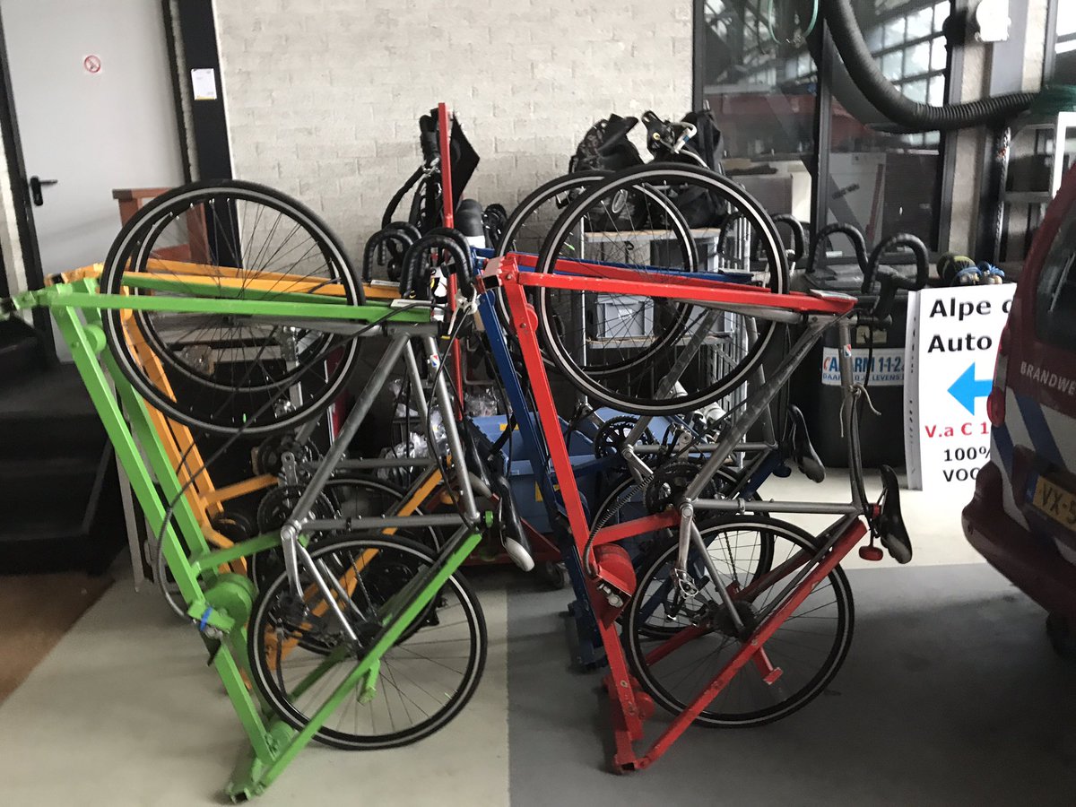 Ze staan er klaar voor. Morgen het Hollands fietsspel ga de uitdaging aan en kom naar het plein van af 10:00 uur.