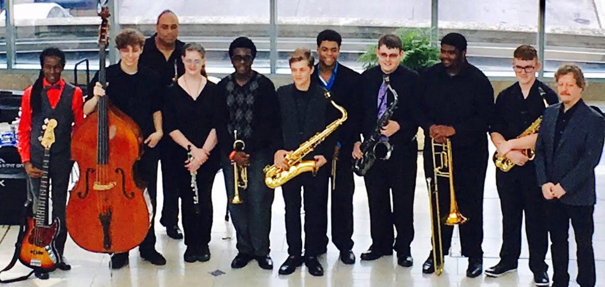 This Sunday at
Indianapolis #Artsgarden
join <a href="/dixontsax/">rob dixon sax</a> &amp; 
the <a href="/indyjazzfest/">Indy Jazz Fest</a>
Jazz Futures 
for FREE concert!
5/7/17 5:30p