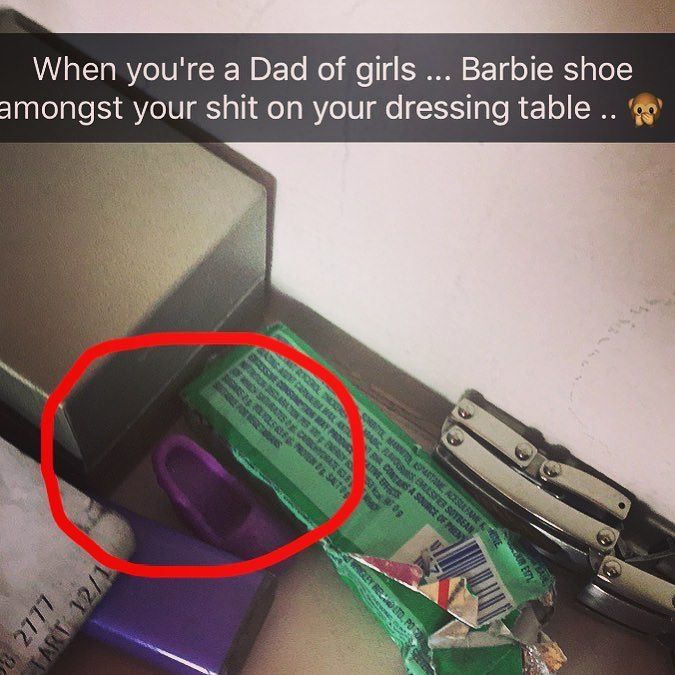 emma_tnppc's tweet photo. 🙈🙈🙈 #itsadadslife #dadofgirls #husbandsdressingtablecrap #barbieshoe #totescas #likeitsnormal #ukparentblogger https://t.co/EJfE879SxS https://t.co/fkmK3OR0aN