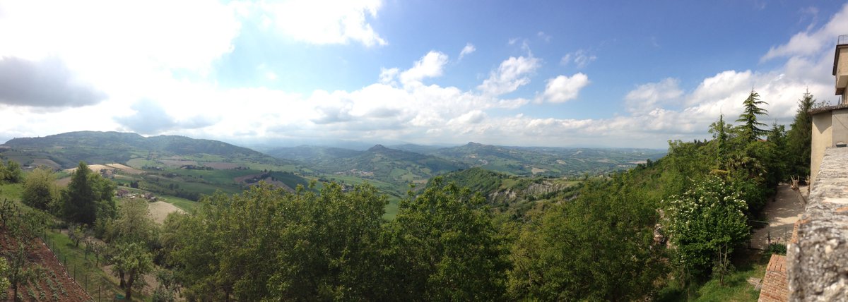 FOODEV_'s tweet photo. Amazing! Enjoying the #mediterraneandiet lifestyle #iscfermo #destinazionemarche https://t.co/i12JTD1ZFE