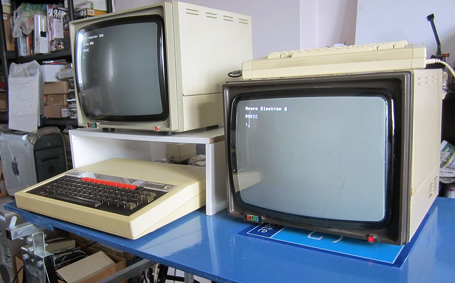 Tom_WFS's tweet photo. A second #Microvitec #CUB CRT monitor has randomly turned up, days after finally getting the first one fixed and working! #8bit #BBCmicro https://t.co/ygQERjQ9IJ
