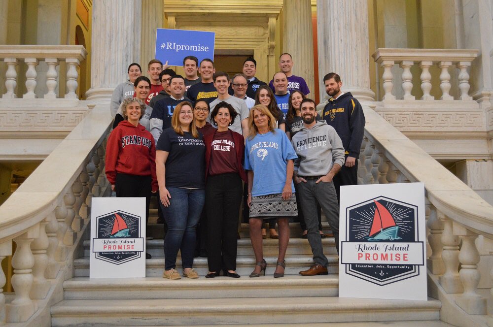 We're celebrating #CollegeSigningDay here at the State House! Congrats to the class of 2017