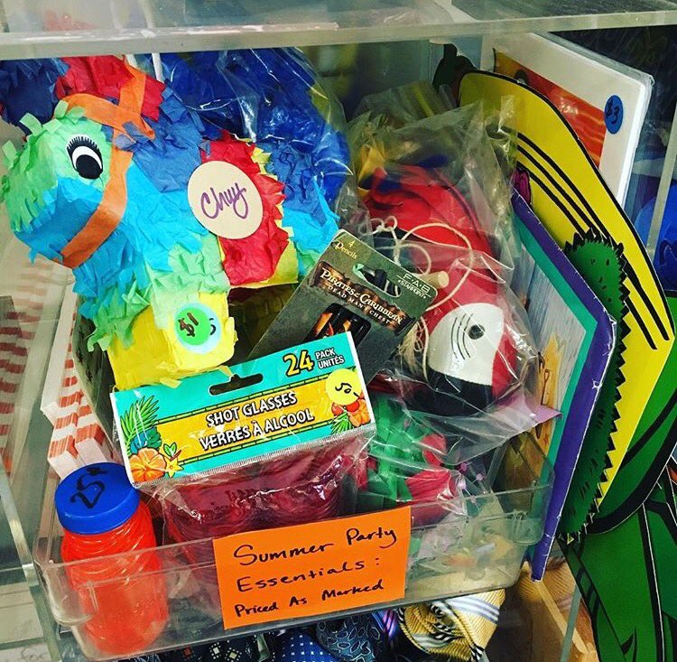 TheLincATX's tweet photo. Fun summer #party essentials available at @AustinReuse. #reuse #recycle https://t.co/SQkPiDwxeM
