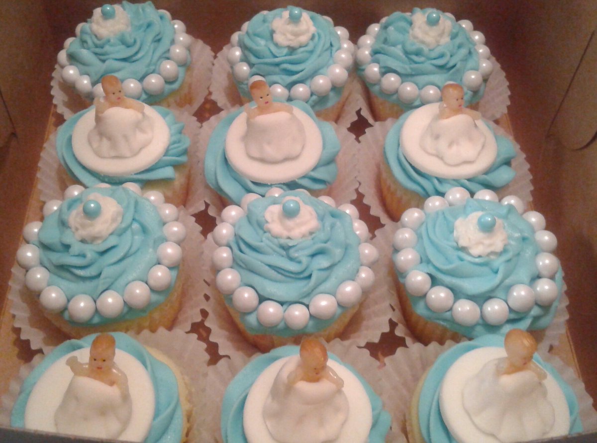 BryeCupcakes's tweet photo. #babyshower #BryeCupcakes #Delicious #Cupcakes #OrderABox #WeMakeTheBestGifts info@bryecupcakes.com https://t.co/jFHfn80tV0