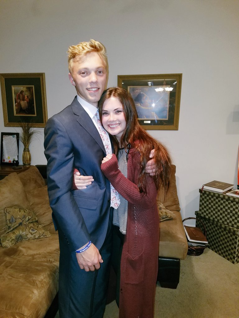 sarakoch88's tweet photo. Happy Birthday to the ONE and only Seth Anderson 🎉💕 hope its the best day @sethyboy308 love ya💕 https://t.co/Arn92cCTjJ