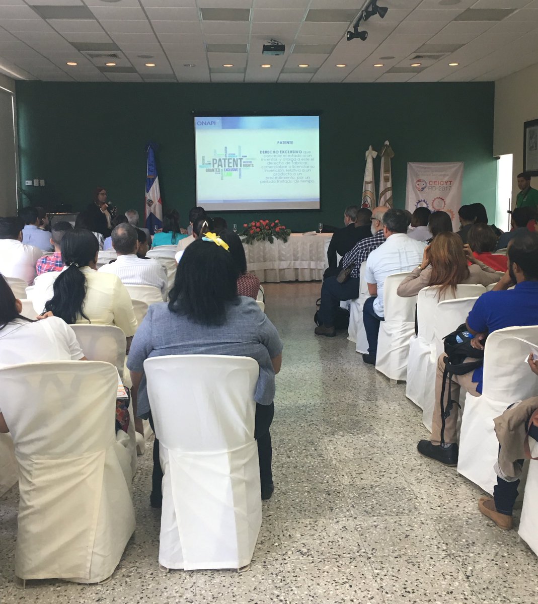 CEICYT's tweet photo. Iniciamos el segundo día del #CEICYTRD2017 con la ponencia invitada de la jornada, a cargo de  Narcis Tejada. https://t.co/SIdQjrEABK