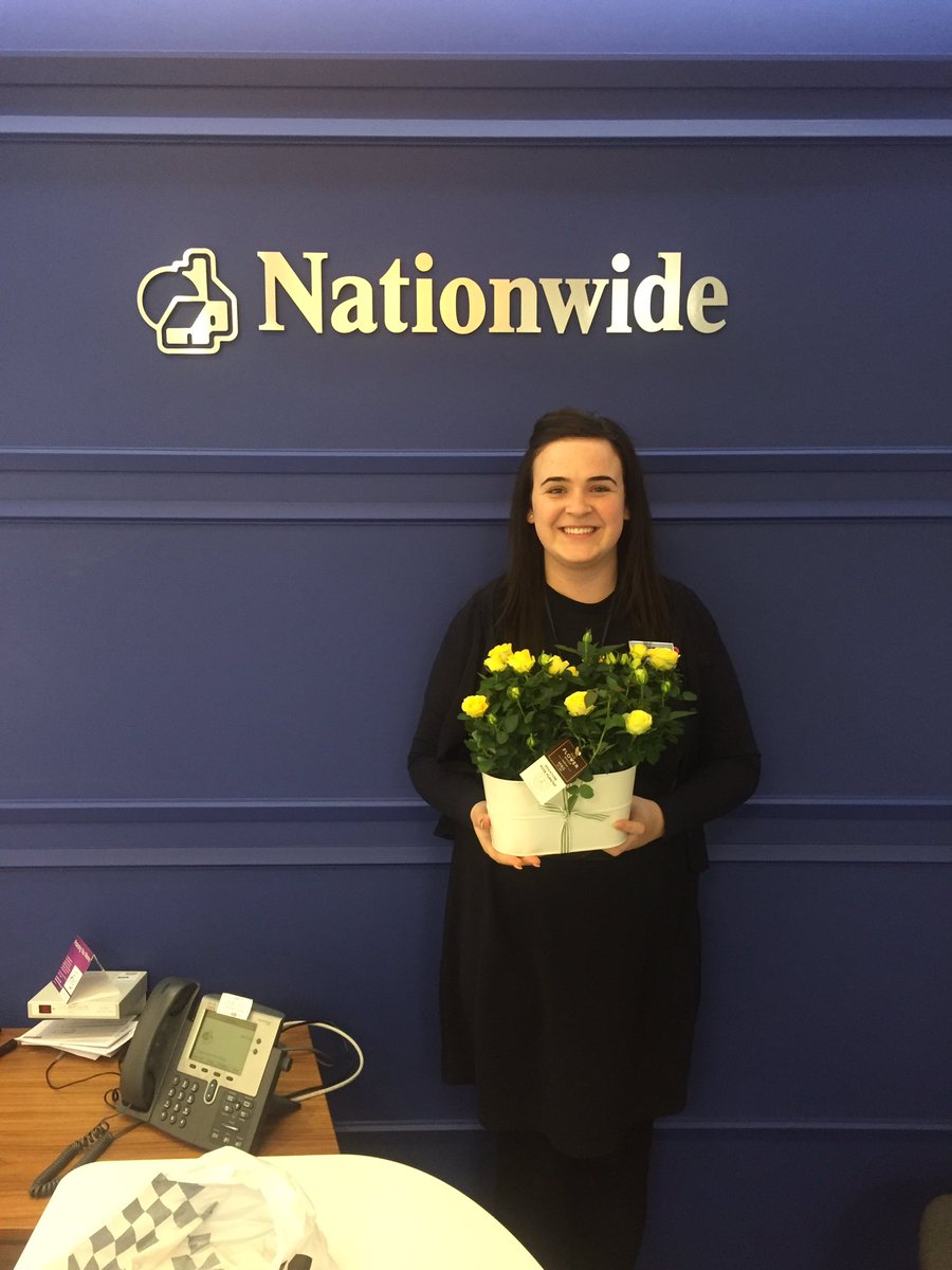 richmoose101's tweet photo. Lovely gift for @OgleyLauren from a member helped through a recent family bereavement @LewPew #DoncasterDiamonds #BuildingLegendaryService https://t.co/YZH1nr8YVI