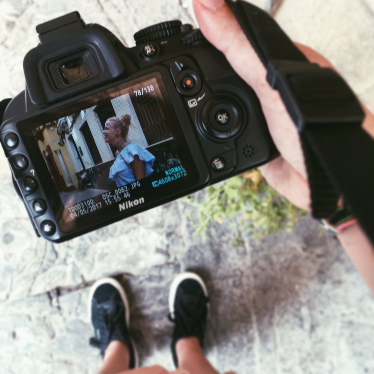 konoandorca's tweet photo. Shooting new jewelry in barrio Santa Cruz 🎏#sevilla #barriosantacruz #woodenjewelry #bamboojewelry #comingsoon #yay #excited https://t.co/hsqB7TI3HF