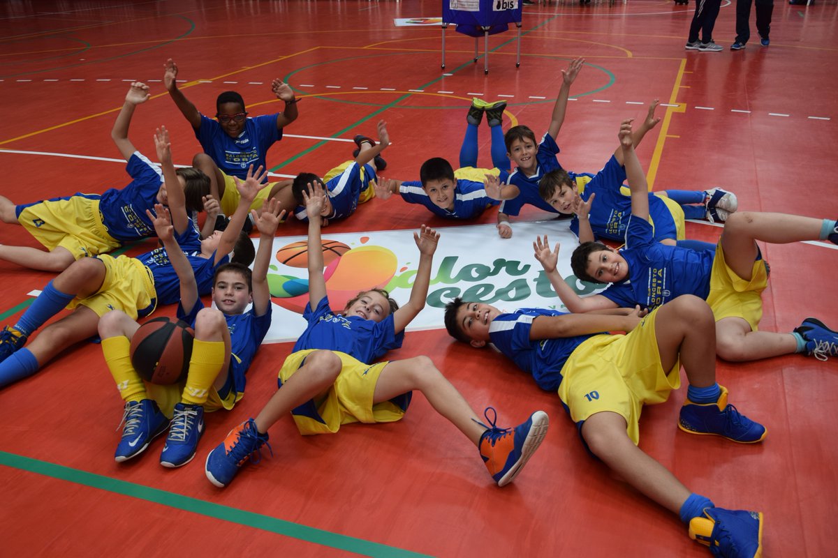 FAB_Andaluza's tweet photo. 🏀🌹😀 I Copa #Valorcesto en @AytoMoguer  Empieza a DISFRUTAR, LOCURA, ALEGRIA 16.00 h: @CBConquero @DHbaloncesto @cbaislacristina @CDCORIA 🏀🌹😀 https://t.co/dZ03SnzeWa