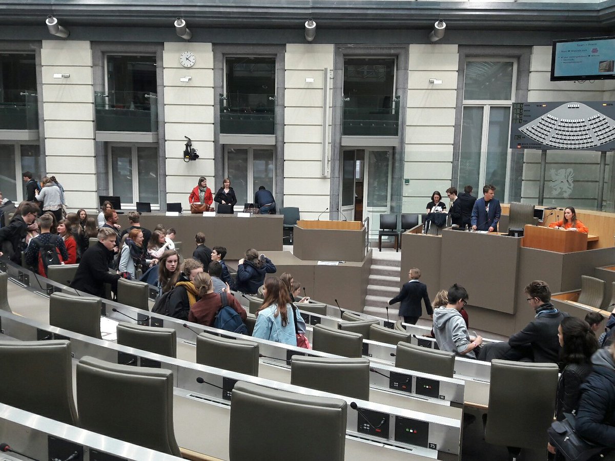 etiennetaika25's tweet image. It's a wrap! #plenum17 #vlaparl Dank u wel @KRASGlobelink !!