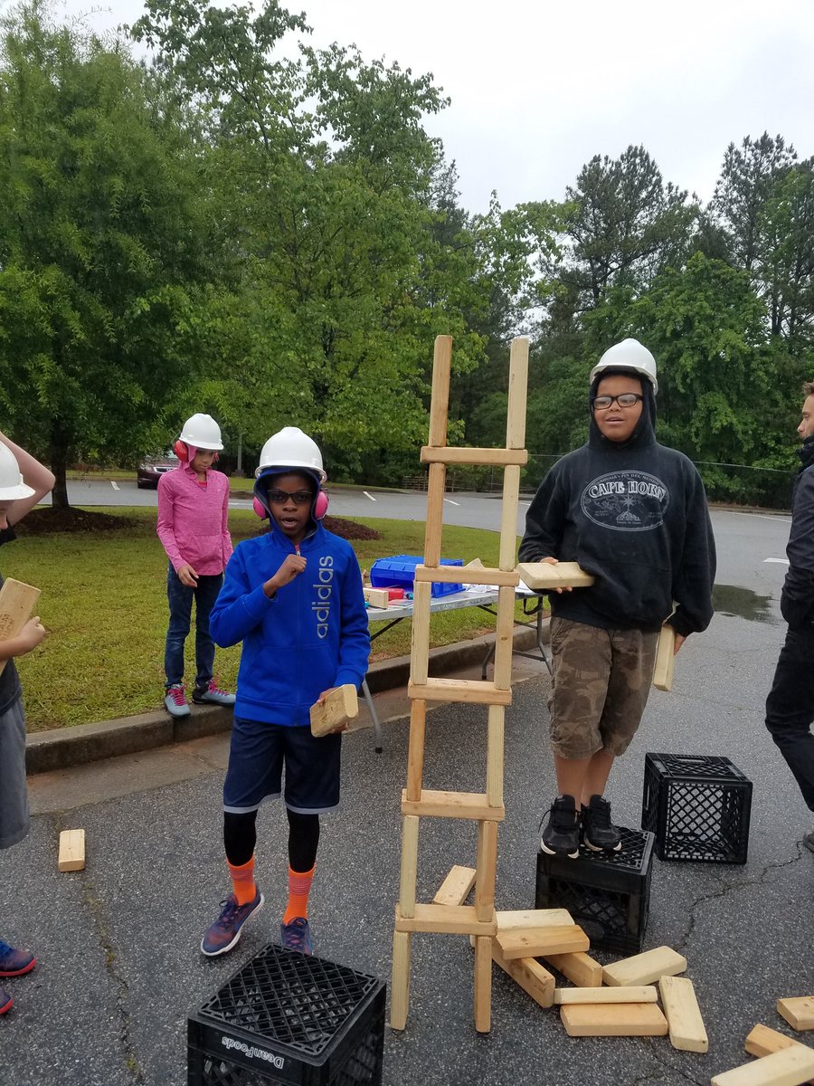 SeeverM's tweet photo. Celebrating STEM day at River Eves...ROCKS https://t.co/ztW2x7b8Mz
