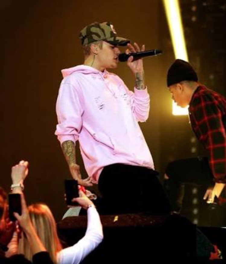 ProjectVoteJus's tweet photo. Comente do "Um ao Trinta" com as tags!!
JOGUEM A PREGUIÇA NO LIXO E VOTEM PELO AMOR DE DEUS!!

RT=VOTO

BIEBER FEVER IS BACK 
#JustinBBMAs https://t.co/BeA8UqUXgy