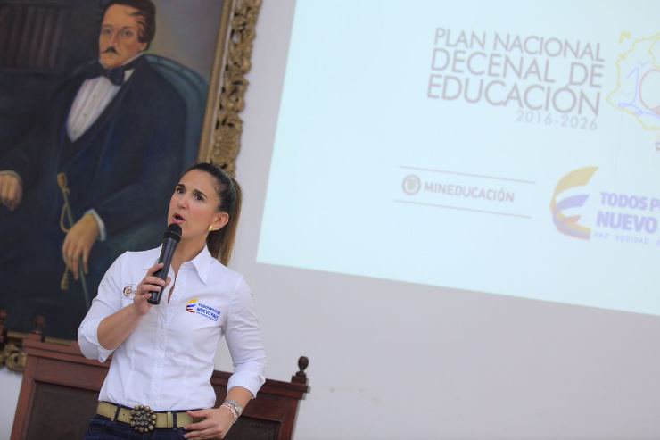 MinEducación tweet media
