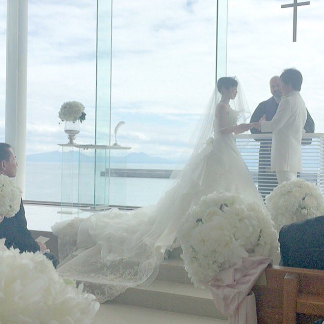 PCJewel_mayuko's tweet photo. 従兄弟の結婚式のために帰省💒🤵👰
甥っ子姪っ子ちゃん達に終始癒されまくったし結婚式とっても素敵すぎてすごい感動した〜〜😂😂 https://t.co/MD5FLqUt9Z