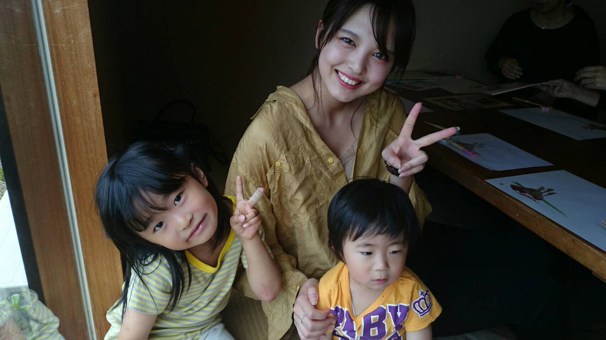 PCJewel_mayuko's tweet photo. 従兄弟の結婚式のために帰省💒🤵👰
甥っ子姪っ子ちゃん達に終始癒されまくったし結婚式とっても素敵すぎてすごい感動した〜〜😂😂 https://t.co/MD5FLqUt9Z