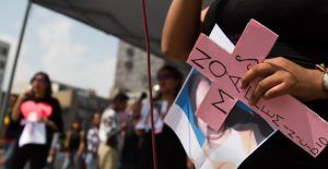 Pajaropolitico's tweet photo. #SiMeMatan, la reacción de mujeres ante criminalización de joven y que llevó a la PGJ a rectificar - #HoyEnAnimal https://t.co/pXCV11ahC2 https://t.co/YPaWzZ9Wcx