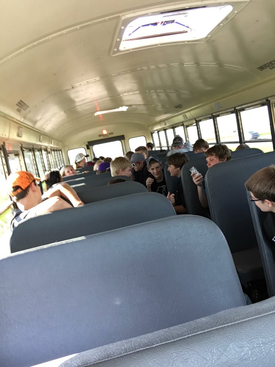 amberatkinson23's tweet photo. Headed to Festival of Nations! @goodhueschool https://t.co/EfDTdwVvVg