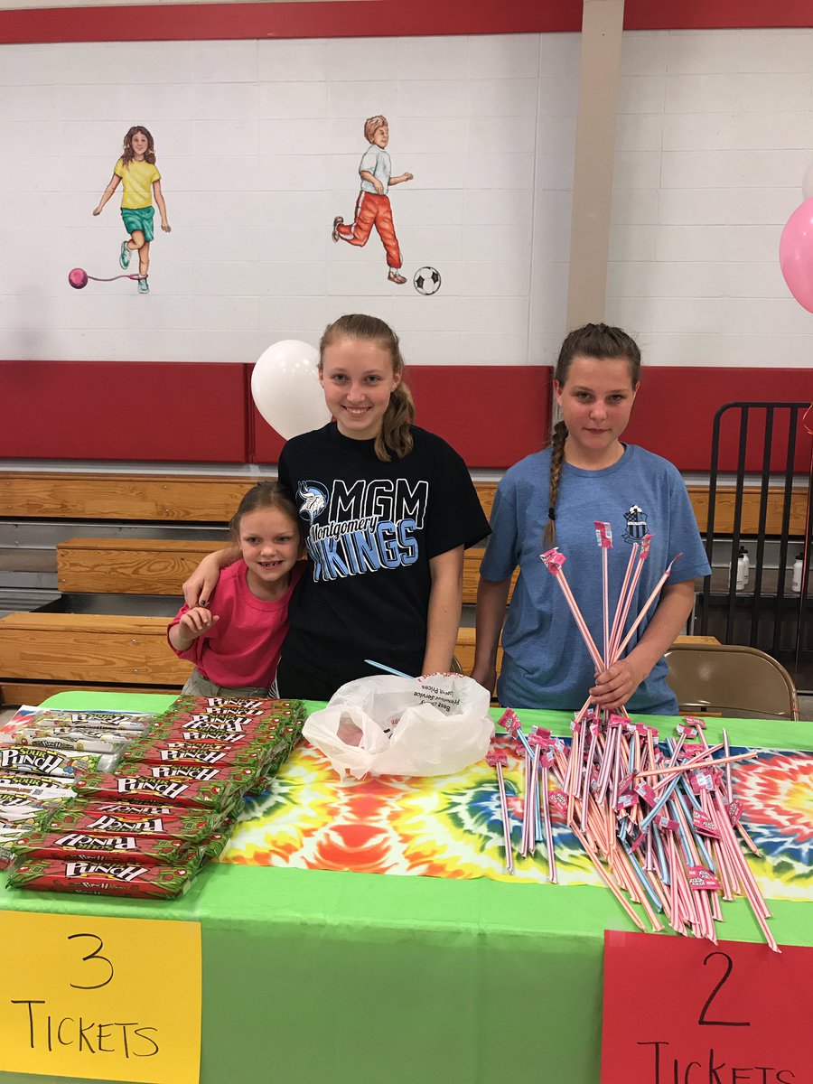 Bbox2445's tweet photo. Semmes Elm. Field Day!  Great group of MGM students. https://t.co/WAj3pHo9oF