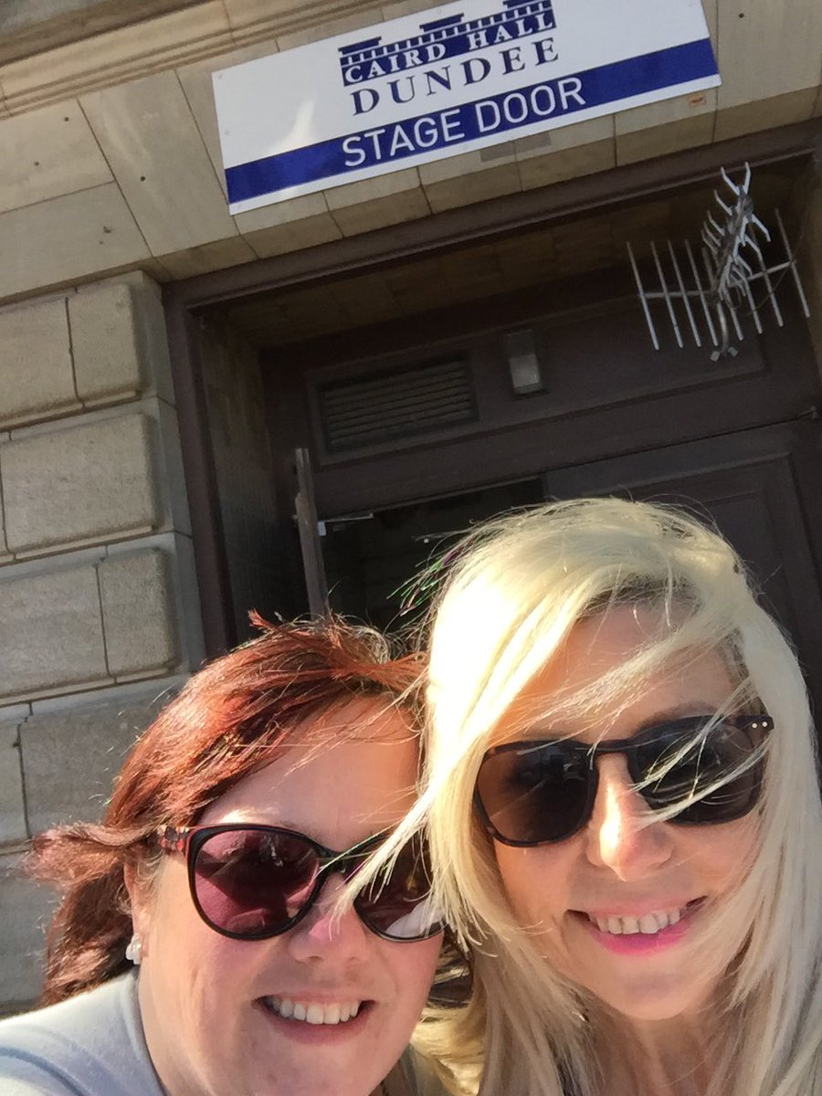 Sue_Buyers's tweet photo. @Ginofantastico where are yoooouuuu? Im here with @shirleyb143.#ginohunting #gino #GinoLive #wheresgino https://t.co/HiDkxAtUAV