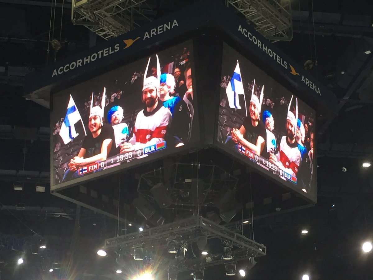 Hockey_FRA's tweet photo. Finlande-Biélorussie ouvre le bal du CM2017 @IIHFHockey à @AccorH_Arena ! Demain au tour des Bleus d'entrer en piste 😉 #EnsemblePour2017 🏒🇫🇷 https://t.co/Aa9JQuONjY