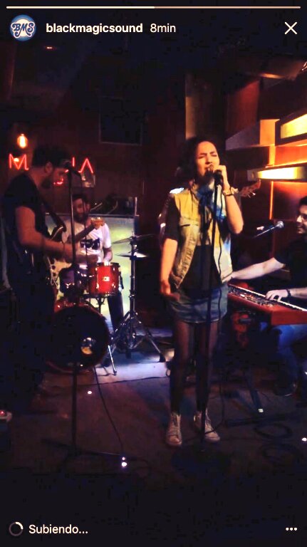 mikmalpe's tweet photo. Anoche @yagosalorios @JulianOlivaresR @Loschocolatinos @__RubenGarcia__ como cada jueves la mejor JAm!! @MarulaCafe https://t.co/u8F7pZf7bS