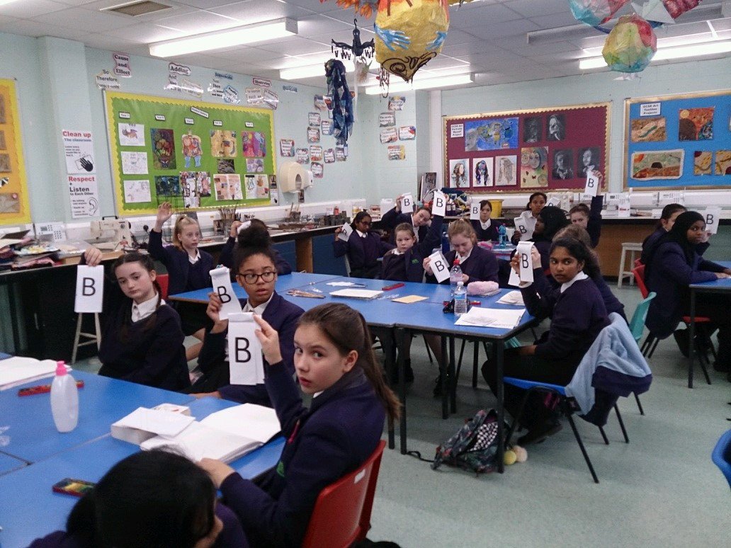 RicardsArt's tweet photo. Excellent use of a Hinge Point Question as a starter to consolidate Year 7 prior learning from last lesson @RicardsTweets @RicardsEFA 💡 https://t.co/cSa7clWckz