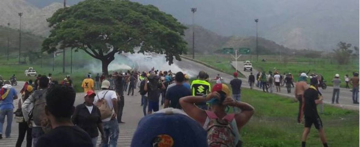 ElNacionalWeb's tweet photo. Murió Hecder Lugo, joven herido durante manifestación en Carabobo https://t.co/6SxiY5CWvY  https://t.co/Ur2hqcWi3P