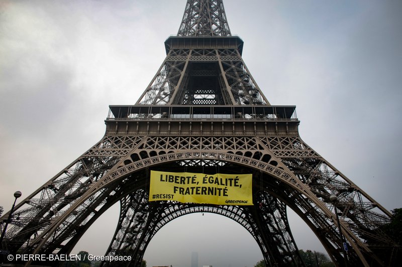 ACTIE in Frankrijk: extreem-rechts is een bedreiging voor gelijkheid, vrijheid en broederschap. ow.ly/NhR630bsPKX #ResistOften