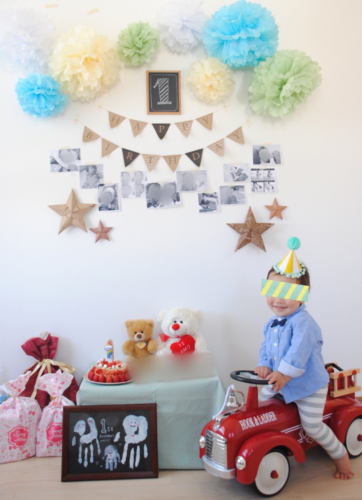 Illustrator ちょこまい 今日はちびまるの1歳の誕生日でした 昨日の夜からせっせと飾り付け 飾りはほとんど手作り プレートはスヌーピーカレーに ちびまるのケーキは旦那ちゃんが作ってくれました 1歳 誕生日プレート