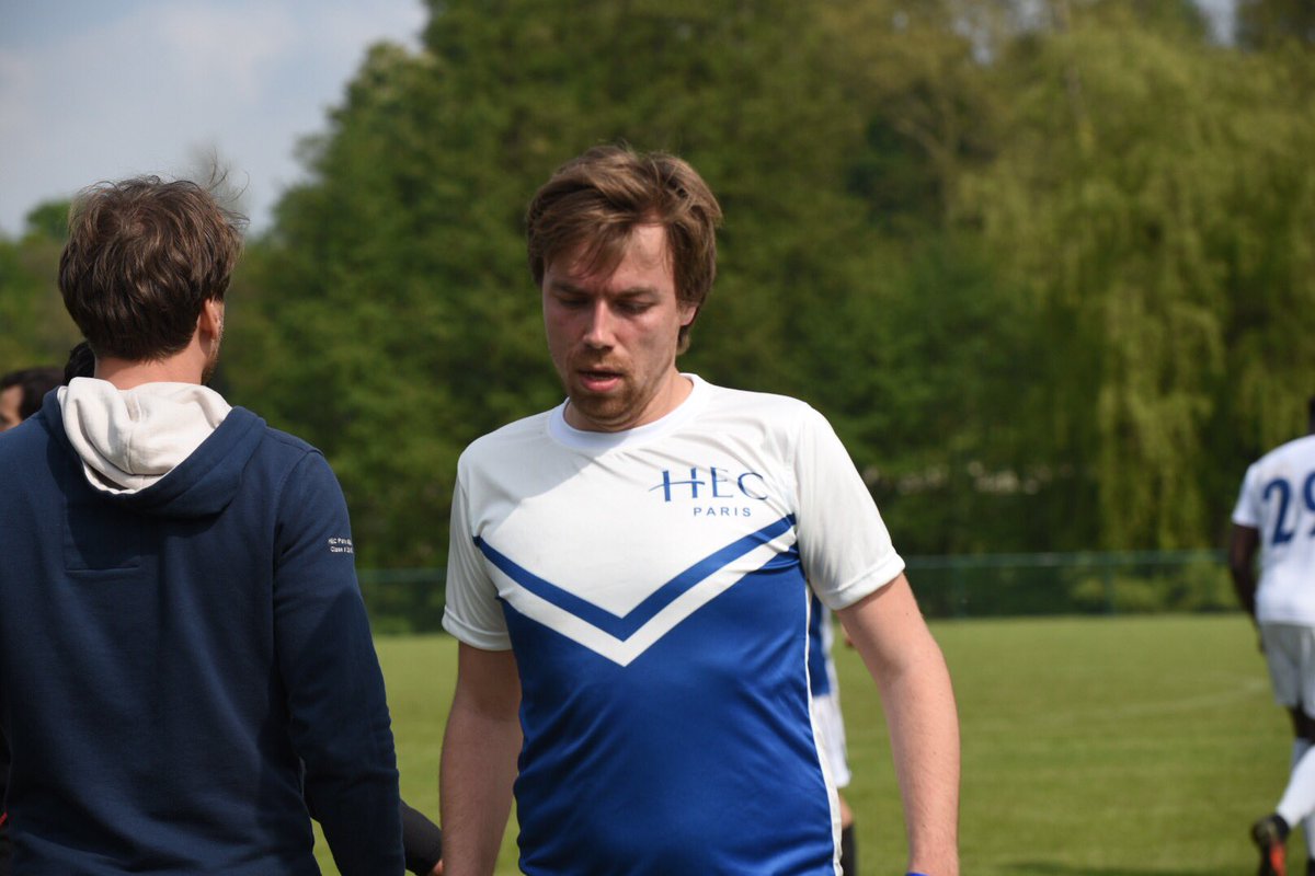 HECParisMBA's tweet photo. Quarter finals of men's #soccer is on against @IEbusiness! Allez @HECParisMBA! #MBATGameOn https://t.co/dDLbbUZT4c