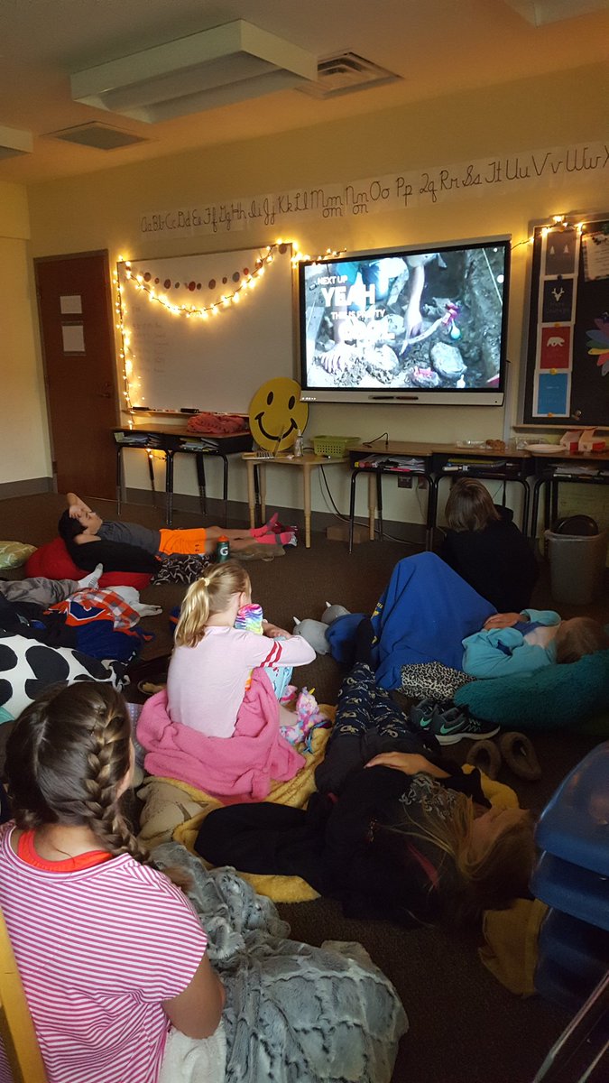 Stuckin5thGrade's tweet photo. Even on pj day, we've got to get our #thisweekinrap @Flocabulary https://t.co/GXN5rvcW1l