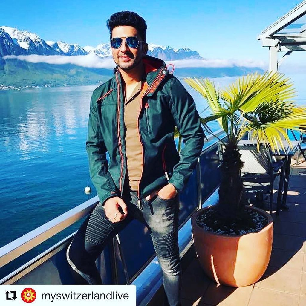 manishmischief's tweet photo. #Repost @myswitzerlandlive with @repostapp
・・・
@manishmischief enjoying a lovely morning @Montreux on @mylakegenev… https://t.co/gwXM9U5ykP https://t.co/59kEMlyLZq