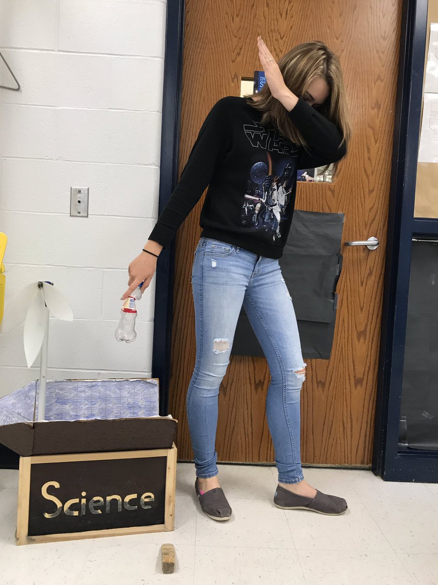 _PlasticPatrol's tweet photo. @hayesem99 doing her part for the environment and looking pretty cool while doing it! #recycle #makeadifference #eliminateplasticpollution https://t.co/d0ercgdiOa