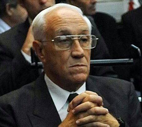 lugenchi56's tweet photo. "El error es haber dejado gente viva" Tigre Acosta, jefe del "grupo de tareas" de la ESMA...... Esto es el 2×1 https://t.co/OxJSELDqbH