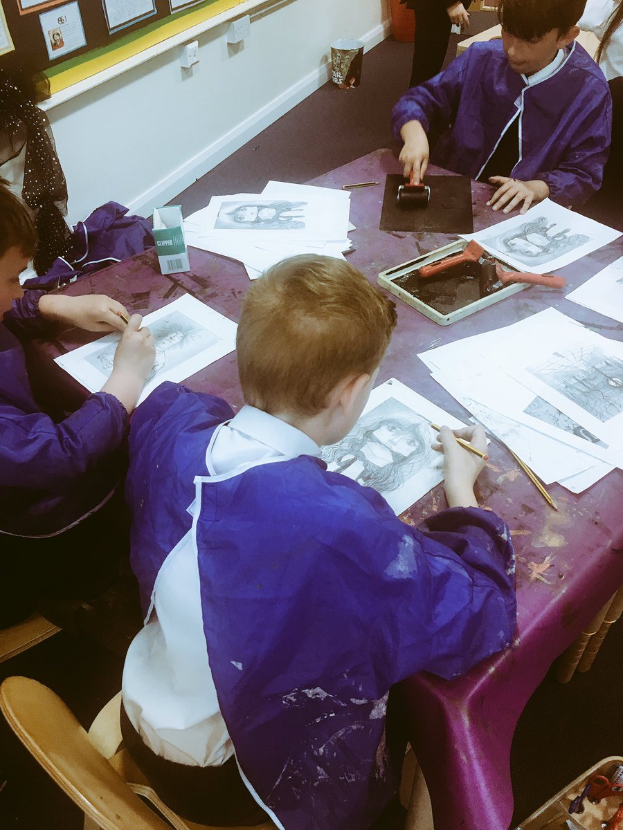 NSMrTarpey's tweet photo. Y5CT printing pictures of The Highwayman!! Very effective! #nsprimary https://t.co/l9jGShwIt9