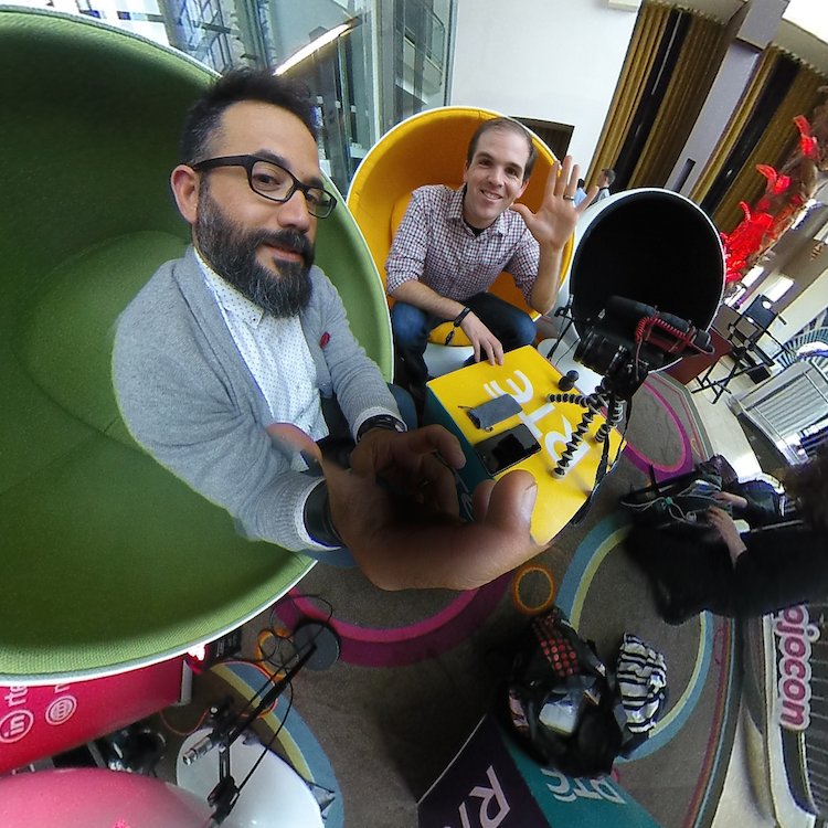 JavaJobsIreland's tweet image. Robert Hernandez, one of the speakers at MoJoCon, appears on this episode of the Irish Tech News… dlvr.it/P48ccv #IrishTechNews