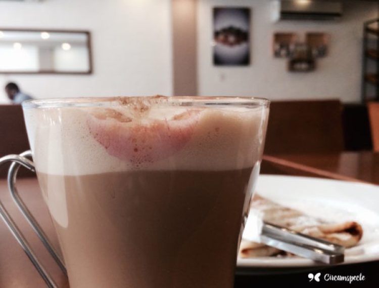 Accra's #coffee culture is booming! Here are some of the best coffee shops in #Ghana's capital > bit.ly/2qCoK3P #Food #Circumspecte