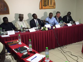Signature de convention avec la société boursière ABCO Bourses et partenariat renouvelé avec <a href="/emirates/">Emirates</a>