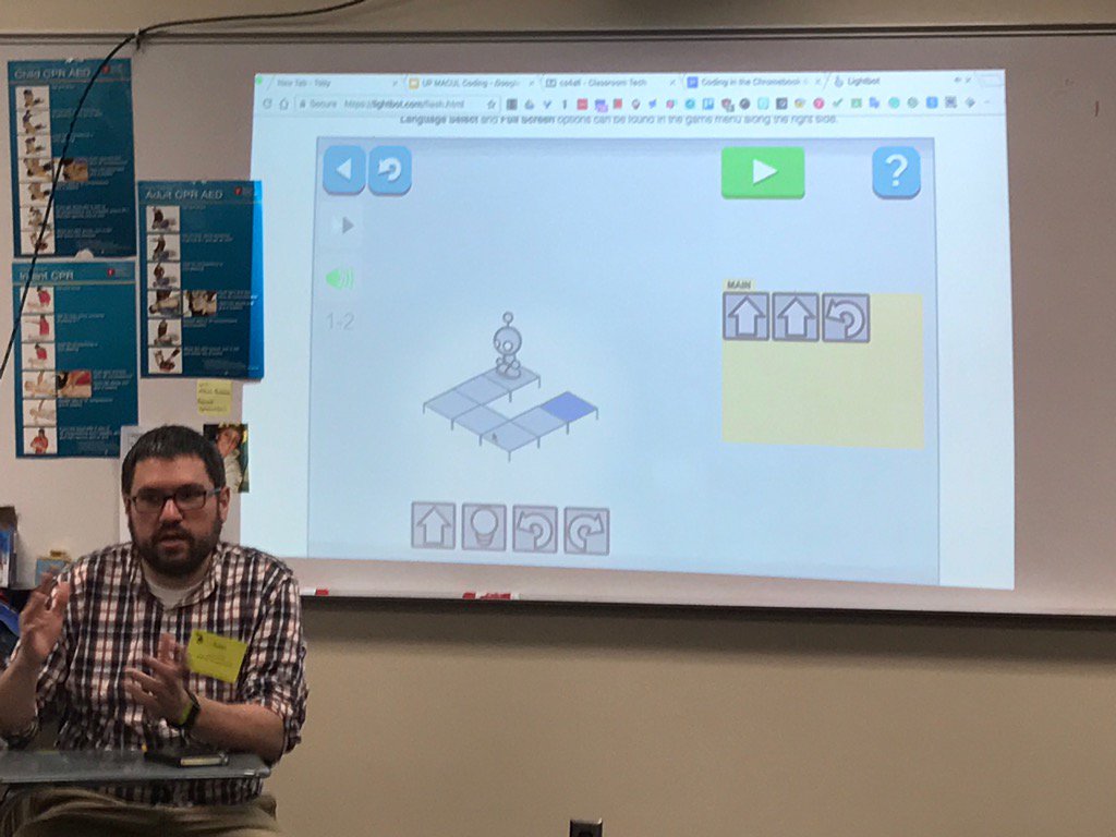 dholmes91's tweet photo. @cowen_rocks presenting in coding at #UPMACUL #KMSLeaders https://t.co/fxJymCMcTI