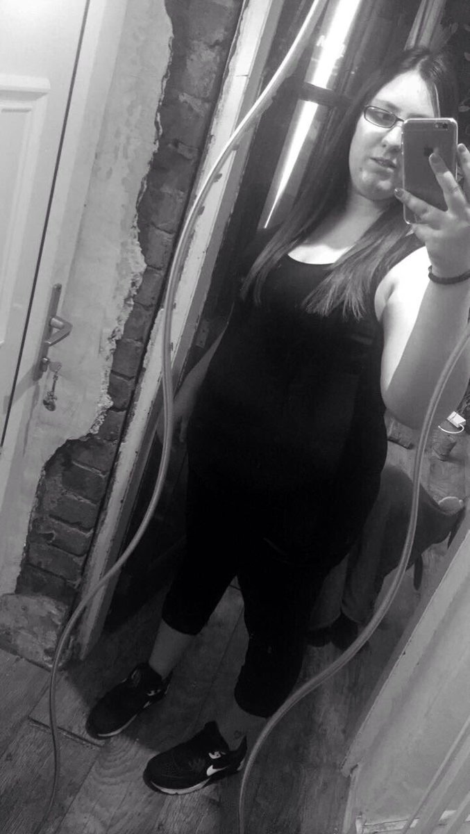 JordanJordan016's tweet photo. #selfie #freshtrainers https://t.co/rce64YsQLG