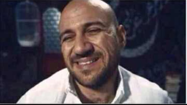 yourfavA7mD's tweet photo. بتبص في ورقه إلي جمبك ليه ؟
_عشان أغش https://t.co/0MGegn9FrL