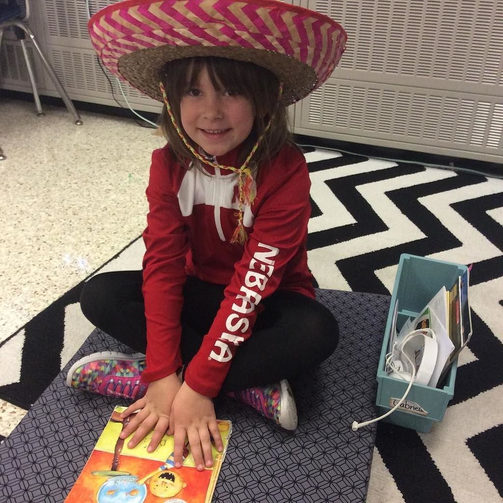 msbronk159's tweet photo. Happy Cinco de Mayo! #MEL159 https://t.co/Zx4QRCZ49f https://t.co/nYt2HSjXpq
