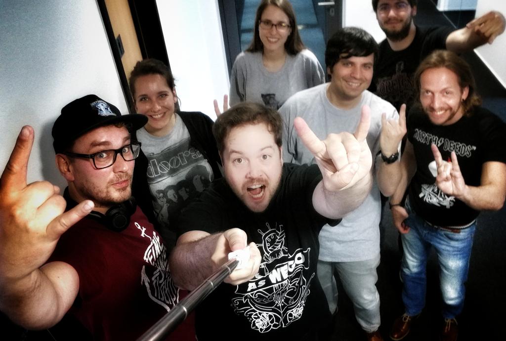 Attacke am #bandshirtfriday feat @Stein_Igel @FI5CHER <a href="/usboulder/">Axel Schmidt</a> @salome_weber @kerstin_perkert #officelife #1und1