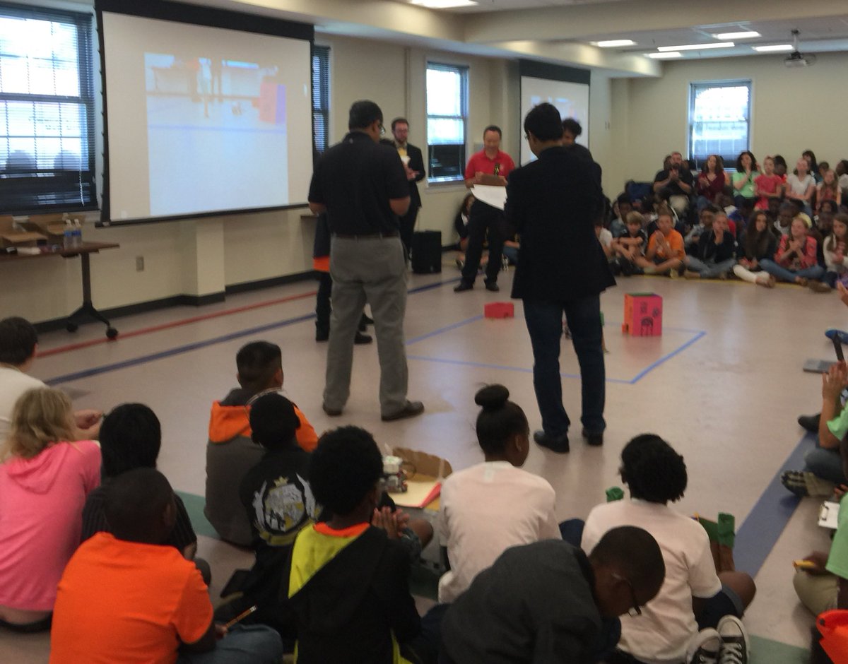 VCSTeachLearn's tweet photo. Robotics competition @ VCS STEAM Day #VCSSTEAM  #VSU https://t.co/kwxHU9BFpR