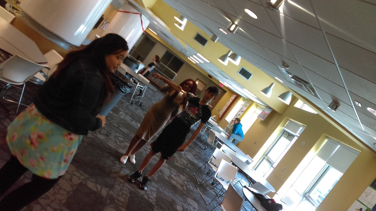 MrFredenburg00's tweet image. Day 1 of packaging tape anatomy project in 9th grade biology #newshec