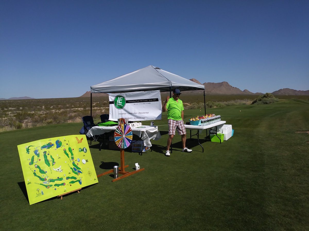 _LE_Electric's tweet photo. At the @GLCChamber golf tournament with plenty of goodies! Come play! https://t.co/3F5d8CmwvL